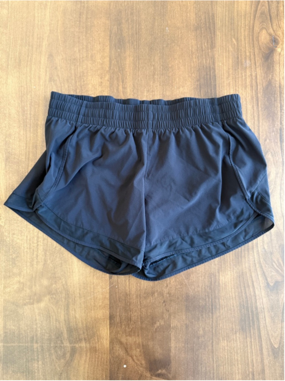 Athleta Black Mesh Racer Run 4” Short Size M EUC